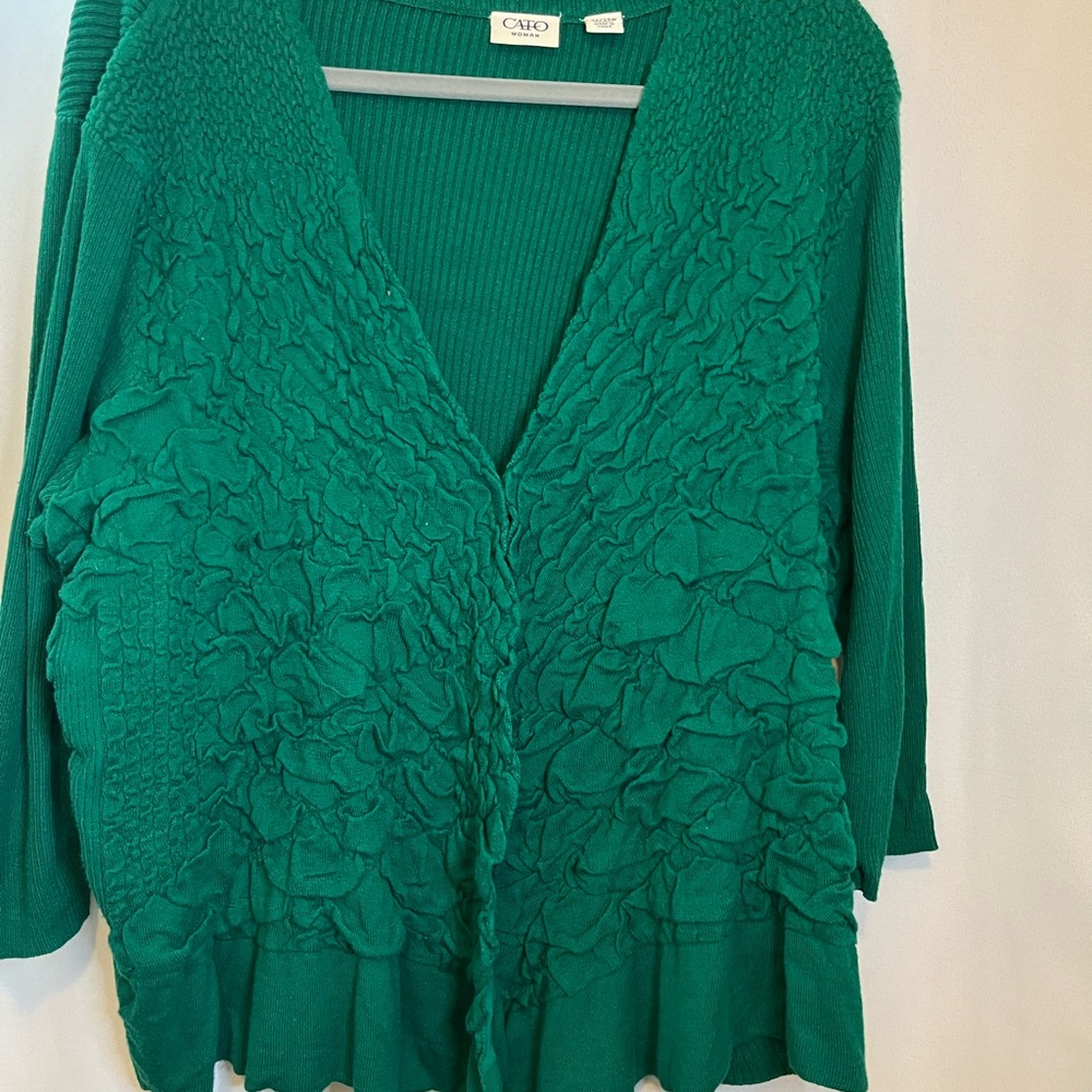 Cato Kelly green plus size cardigan ruffled front 3/4 sleeves. 22/24
